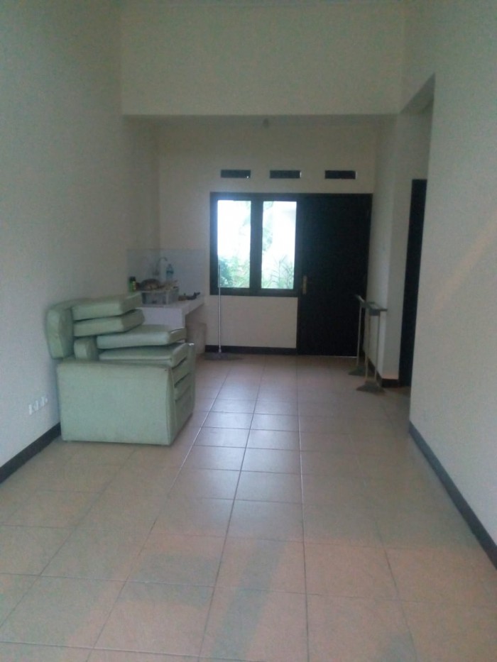 Rumah Dijual di Cluster Acacia Harapan Mulya Regency 